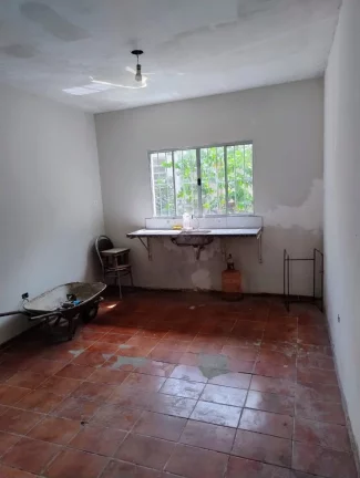 Imagem Sobrado de Luxo à Venda em Santo André-SP no Bairro Jardim Las Vegas: 3 Quartos, 1 Suíte, 3 Banheiros, 2 Vagas, 185 m².