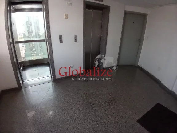 Imagem Sala comercial a venda com 65m², 2 banheiros, 1 vaga no Boqueirão por R$355.000,00