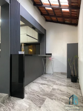 Imagem Sobrado triplex Alto Padrão, 04 quartos c/suíte, 04 vagas, Ático, no Vista Alegre Curitiba -PR