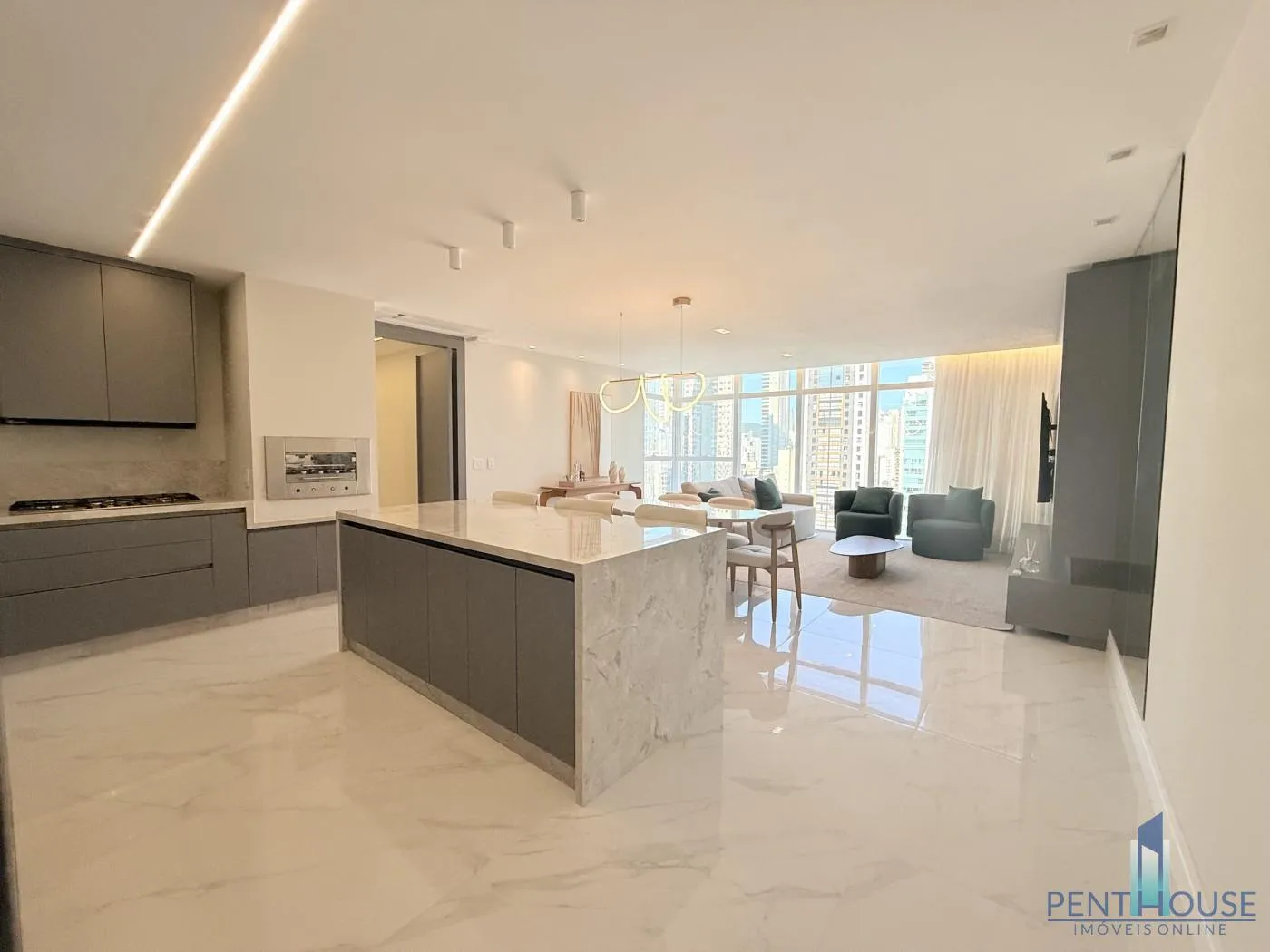 Imagem Apartamento Zona Central para Venda em Balneário Camboriú, CENTRO, 3 dormitórios, 3 suítes, 4 banheiros, 2 vagas