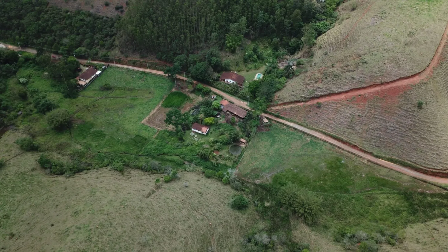 Imagem Chácara à venda 2 Quartos, 9 Vagas, 11000M², Zona Rural, Monteiro Lobato - SP