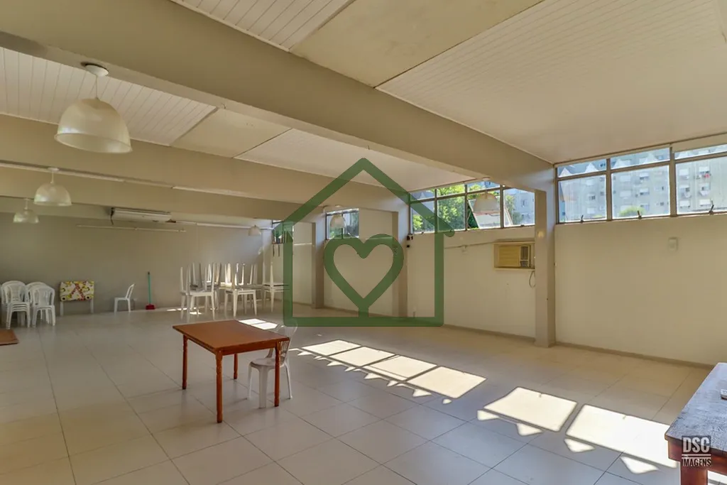 Imagem No bairro Jardim Itu Sabará, na Rua Franklin n° 250, localizado no 4º andar, este apartamento com...