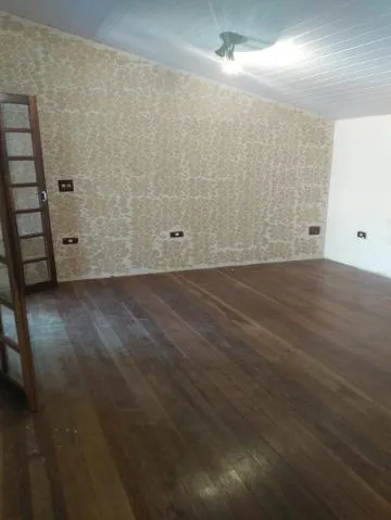 Imagem VENDA DE SOBRADO NO PARQUE NOSSA SRA. DO CARMO, 258m² com 2 suítes, churrasqueira, sala com lareira, quintal amplo e 06 vagas. CONSULTE-NOS.