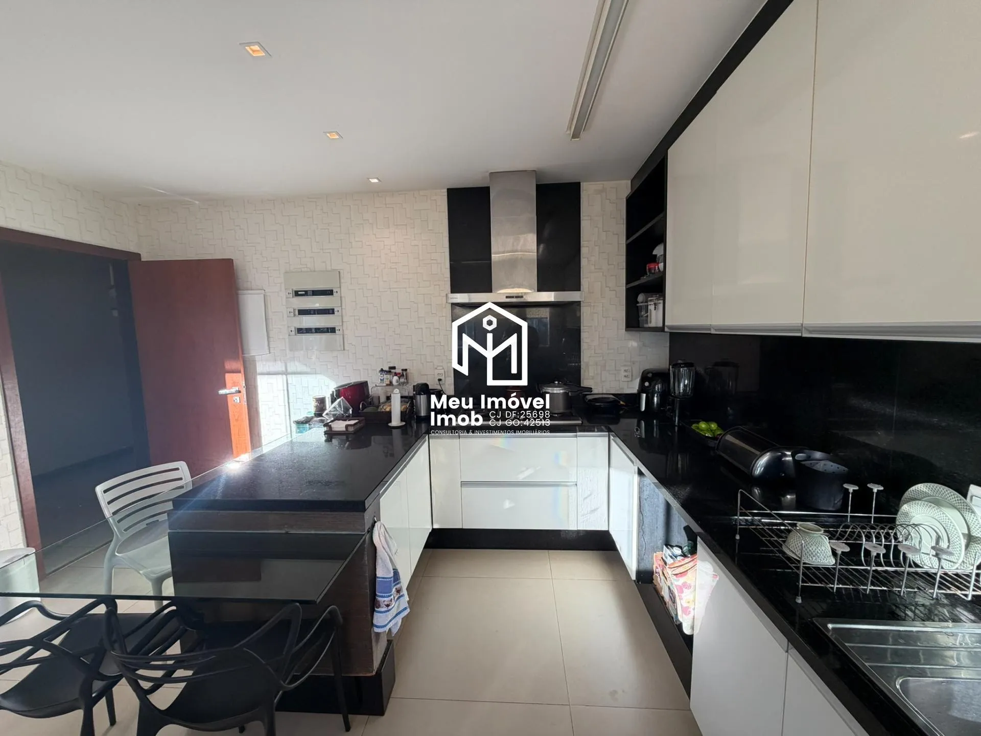 Imagem Casa 4 Qts 4 Suítes 2 Vagas 350m² Cond Jardim Botânico VI