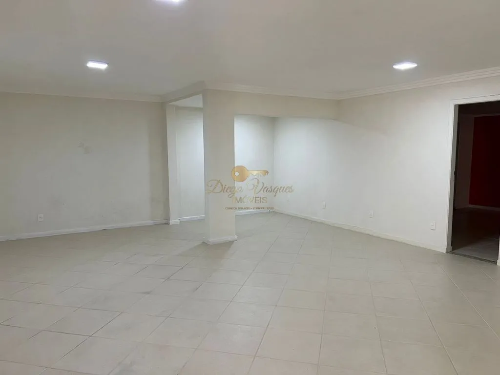 Imagem Casa em Condomínio para Venda em Teresópolis / RJ no bairro Comary