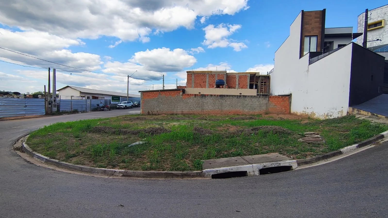 Imagem Terreno à venda em Votorantim-SP, no Residencial Giardino Di Veneto, com 238,33 m² de área. Venha conferir!