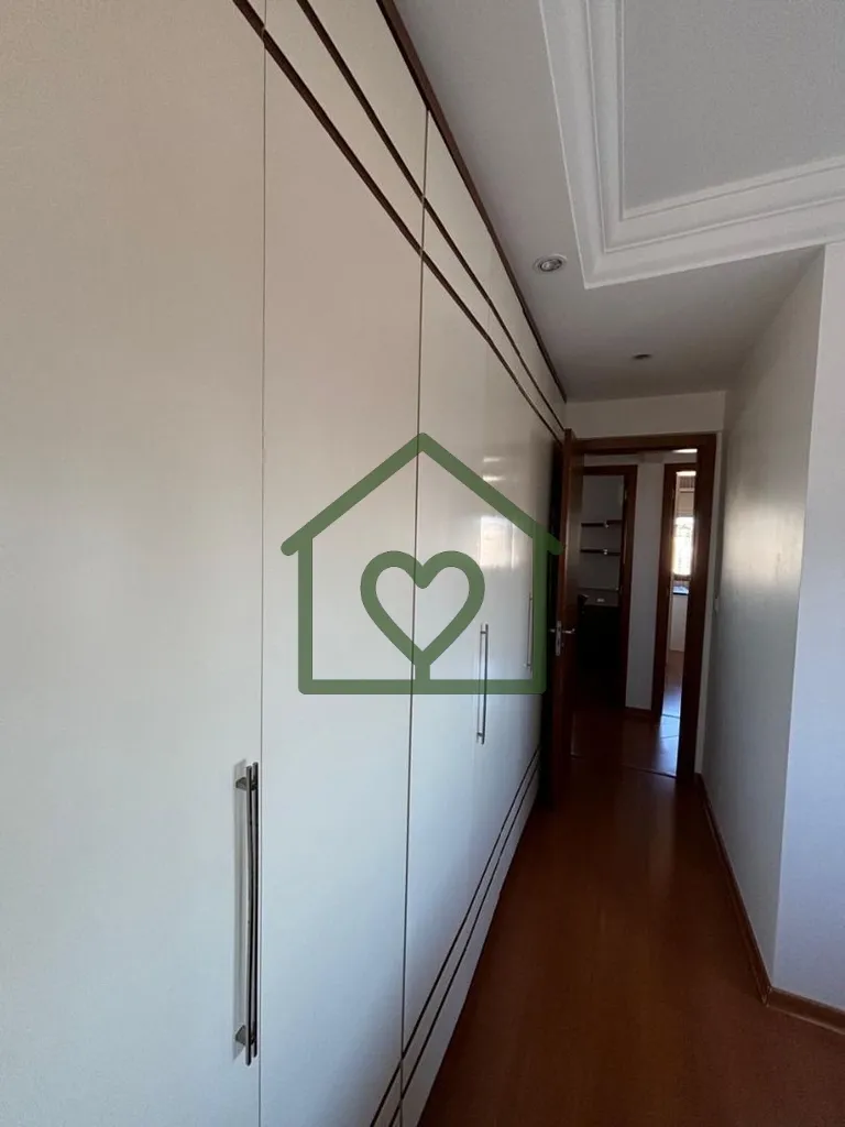 Imagem Viviane Paz Imóveis vende ótimo apartamento mobiliado, com vista panorâmica no Menino Deus, conta...