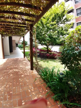 Imagem Condomínio Clube próximo ao Parque Barigui - 3 quartos. 1 suíte. Vaga dupla. 71,32 m² privativos. Face Oeste.