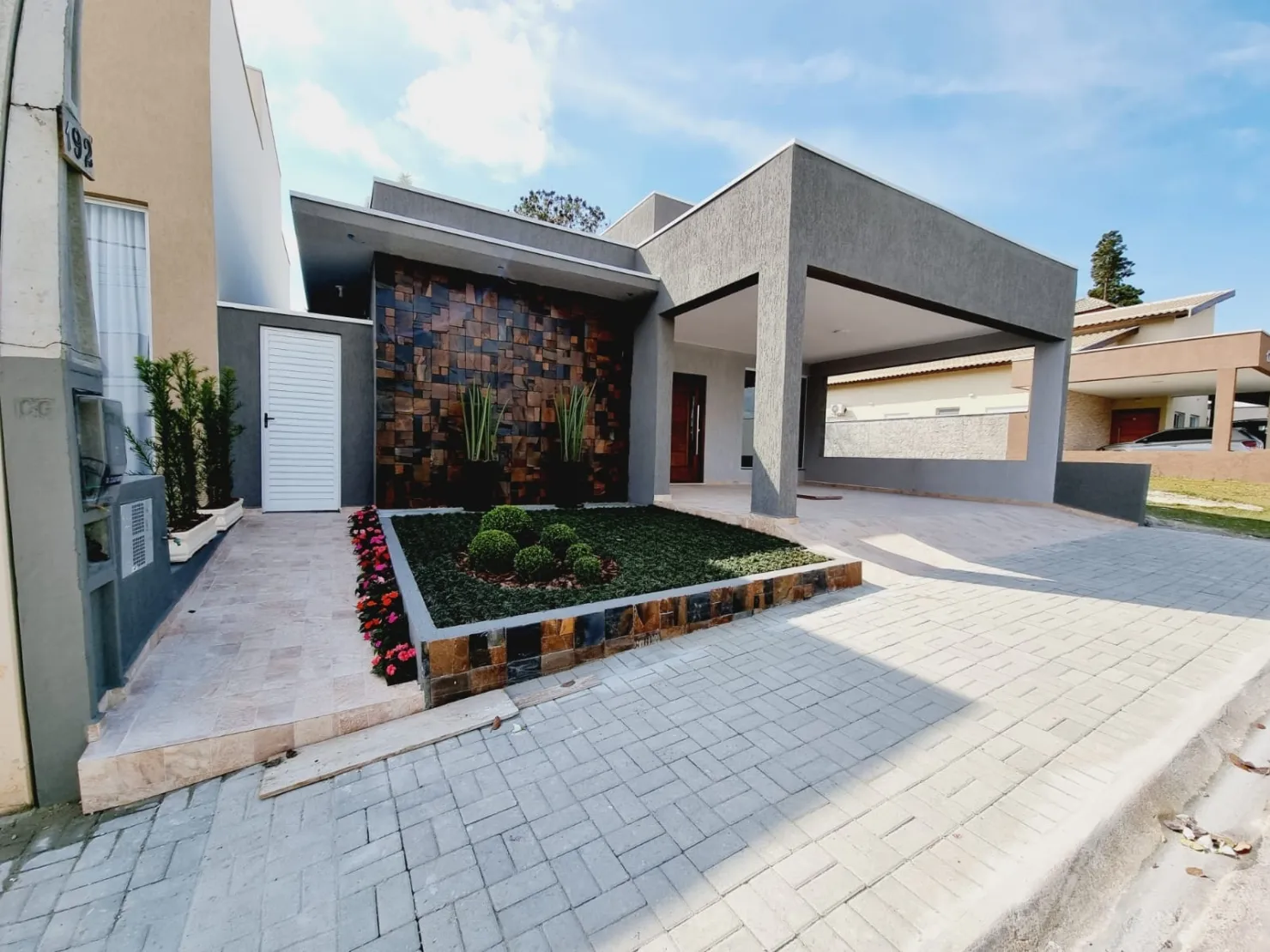 Foto do imóvel Casa à venda 3 Quartos, 1 Suite, 2 Vagas, 256M², Guedes, Tremembé - SP
