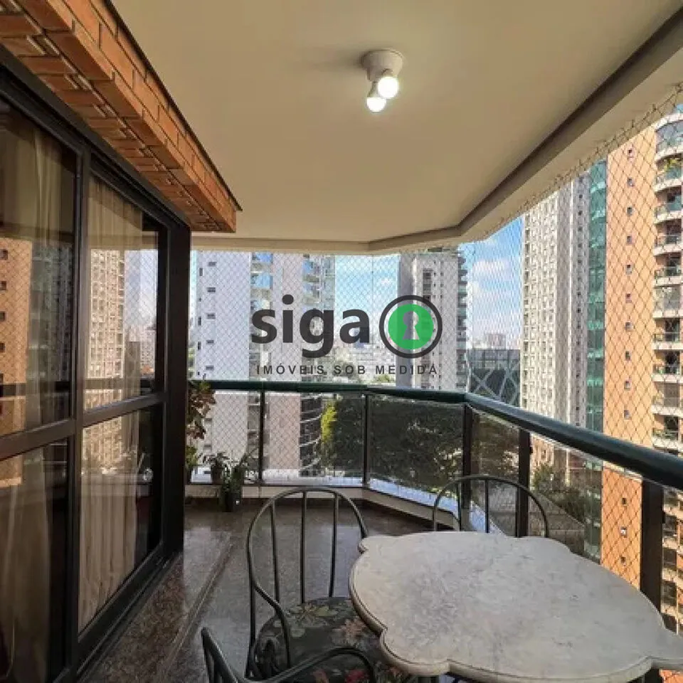 Imagem Apartamento à venda com 240m², 3 quartos e 3 vagas na Vila Mariana