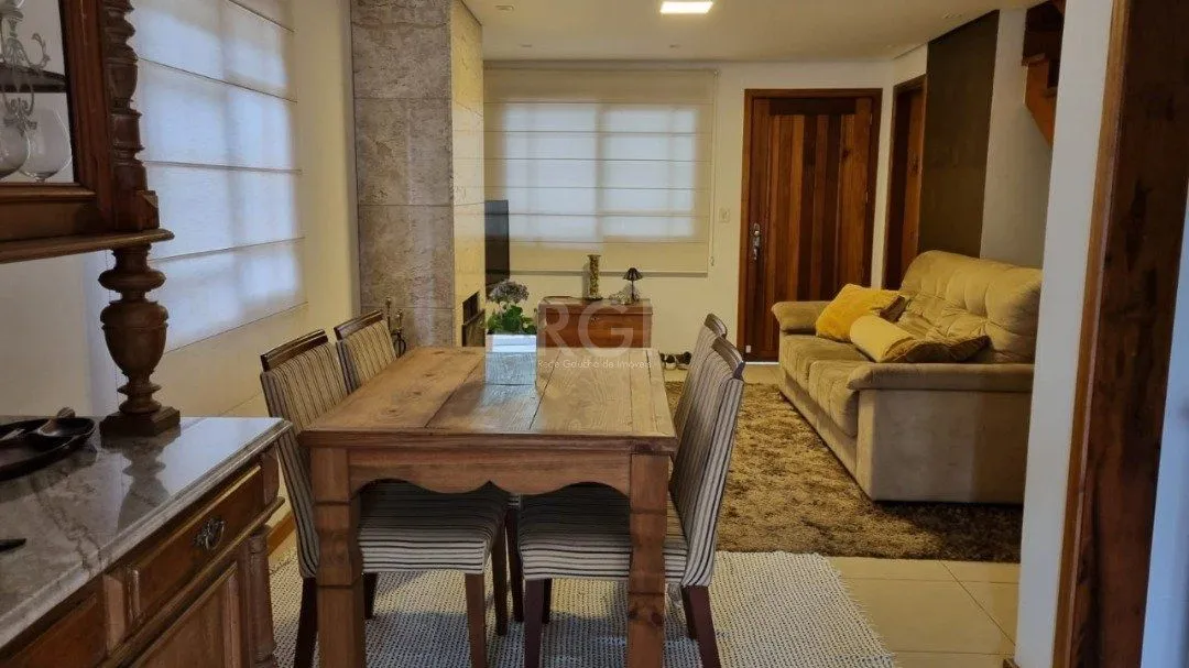 Imagem Casa Condominio para Venda - 218m², 3 dormitórios, sendo 1 suites, 2 vagas - Ipanema
