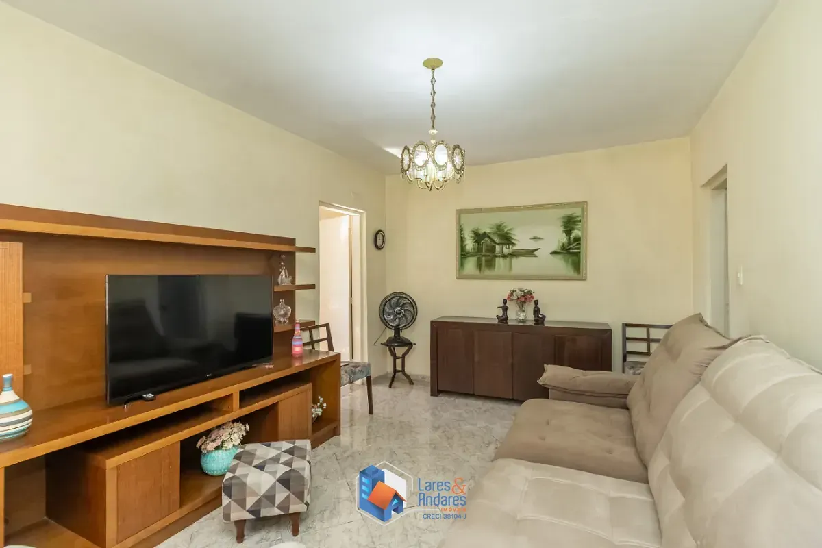 Imagem Sobrado para venda em Vila Nossa Senhora do Retiro com 6 quartos, sendo 1 suíte, 190m²