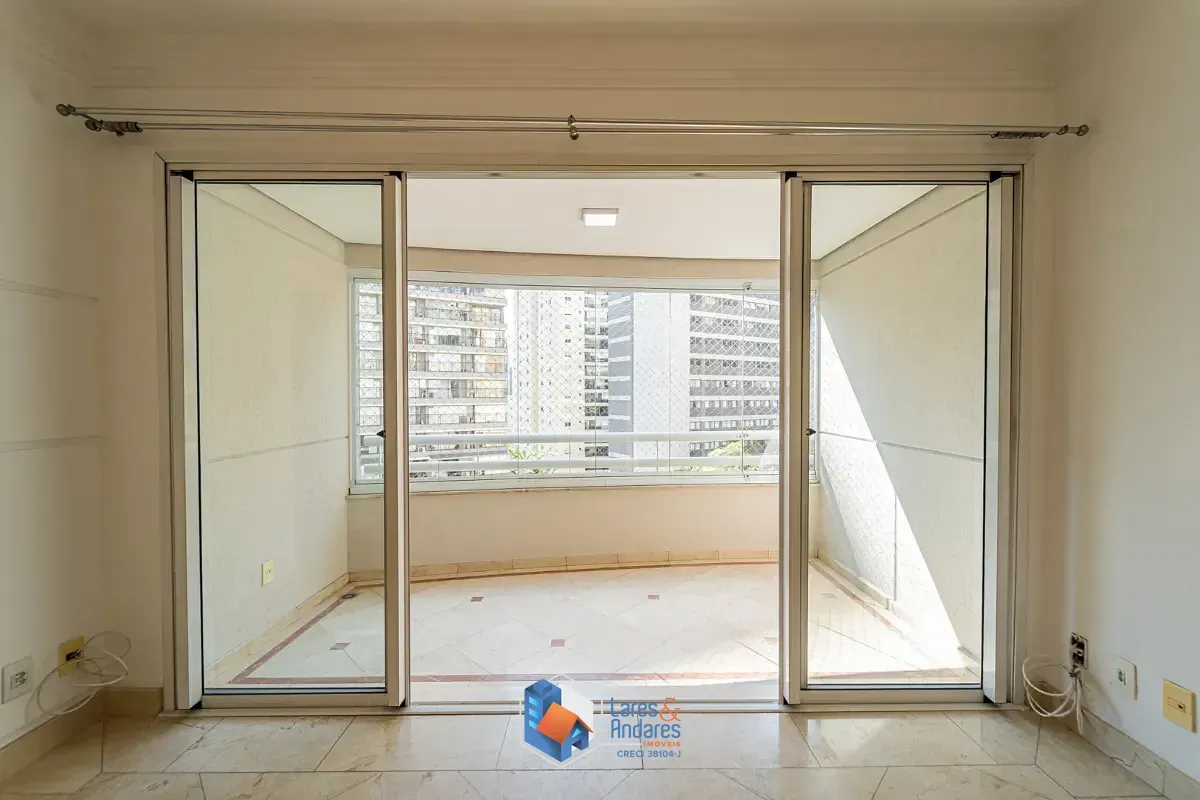 Imagem Apartamento para venda em Moema com 4 quartos, sendo 1 suíte, 104m²