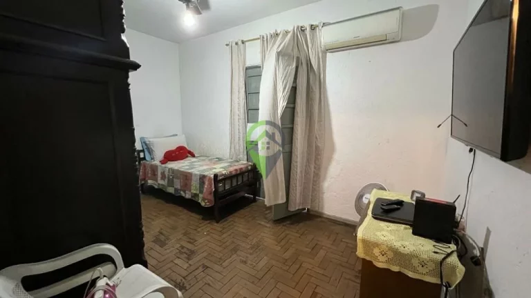 Imagem Apartamento com 2 dormitórios à venda no bairro Vila Mathias em Santos