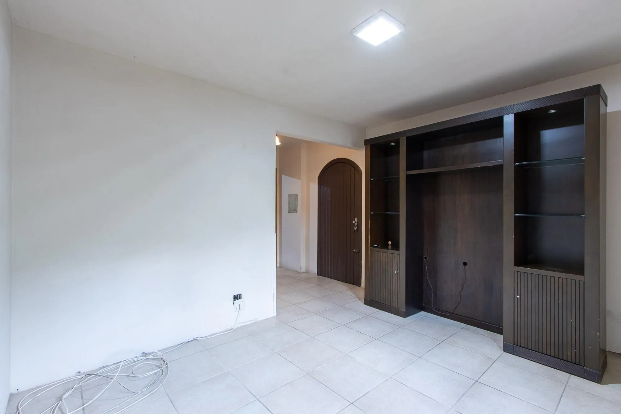 Imagem Casa de condomínio, 3 dormitórios, 1 suíte, 1 vaga coberta, no bairro Cristal.