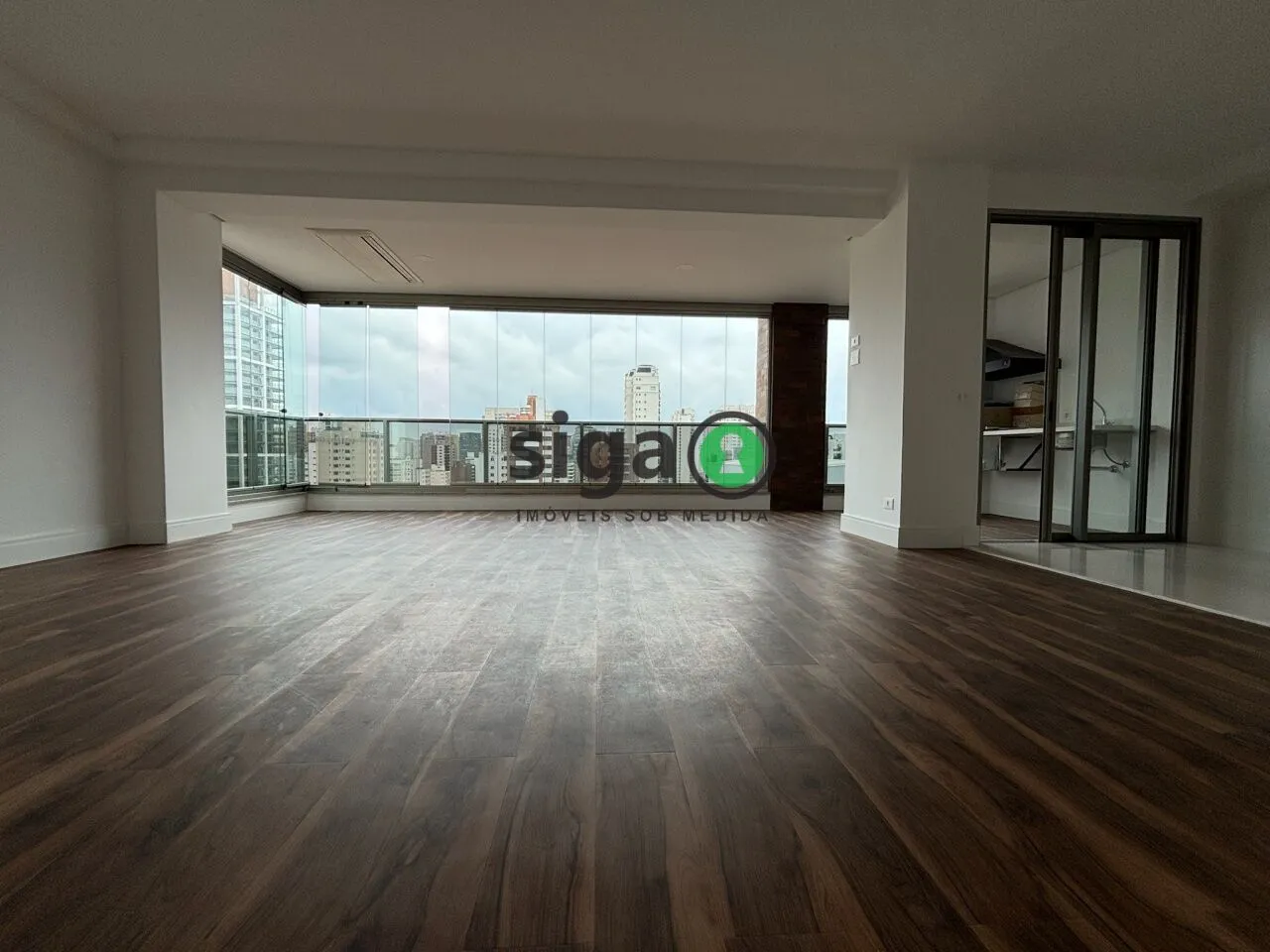 Imagem Apartamento em Moema Pássaros 160m² com 3 Suítes, Varanda Gourmet e Acabamentos de Alto Padrão