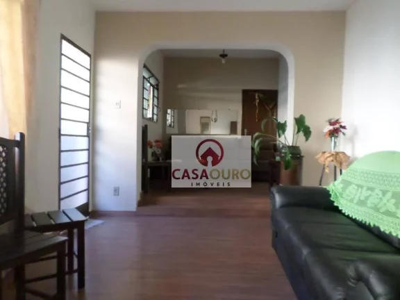 Imagem Casa com 6 dormitórios à venda, 200 m² por R$ 715.000,00 - Colégio Batista - Belo Horizonte/MG