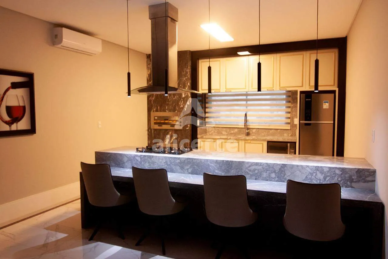 Imagem Apartamento 3 dormitórios com suíte master e hidromassagem em Campinas - São José/SC