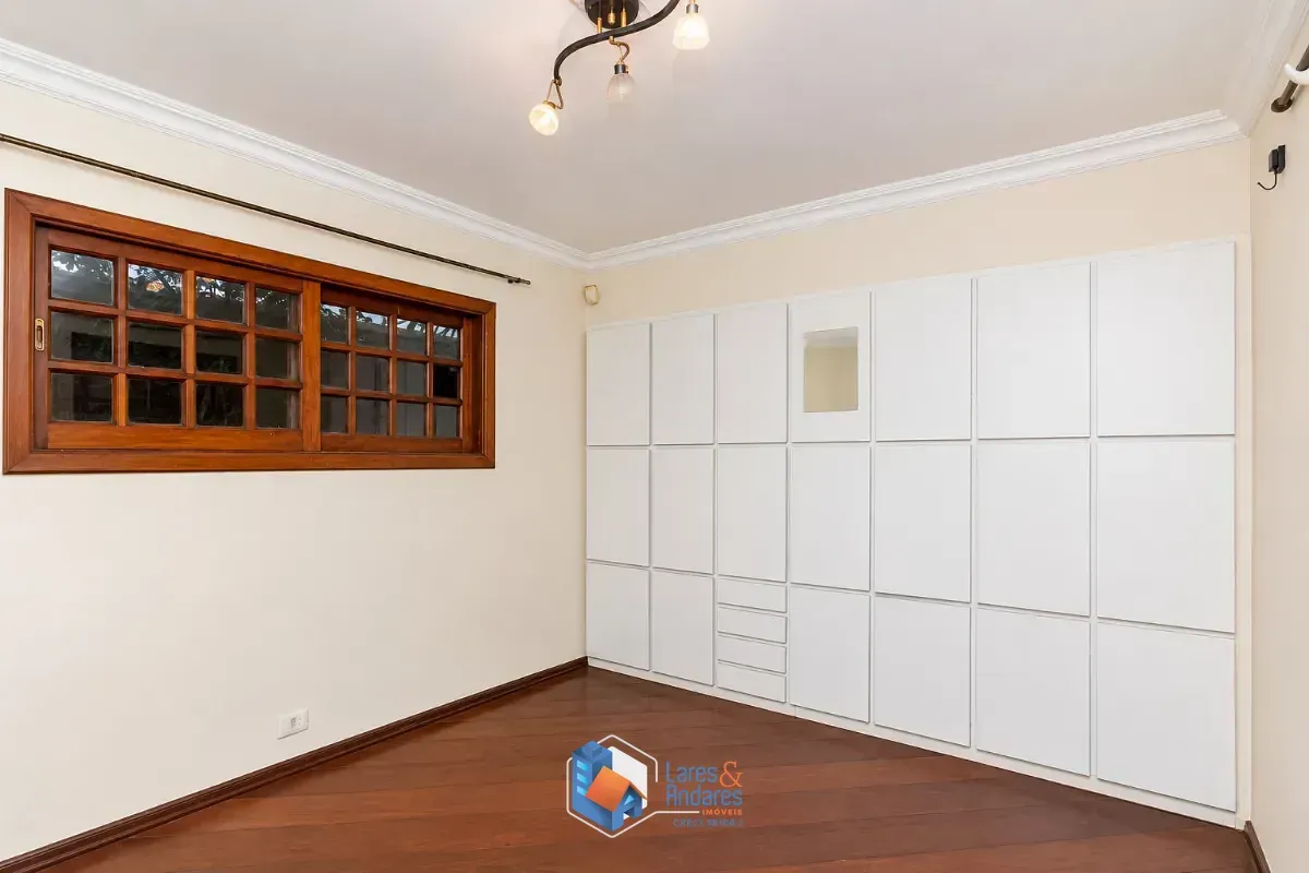 Imagem Sobrado para venda em Vila Madalena com 4 quartos, sendo 2 suítes, 191m²