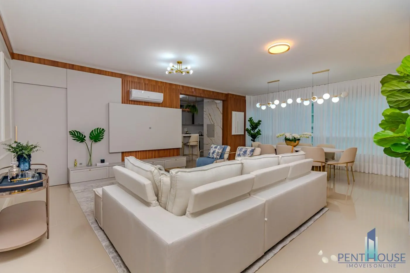 Imagem Apartamento Zona Central para Venda em Balneário Camboriú, CENTRO, 3 dormitórios, 1 suíte, 2 banheiros, 2 vagas