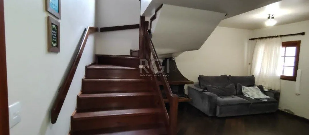 Imagem Casa para Venda - 180m², 4 dormitórios, sendo 1 suites, 3 vagas - Campo Novo