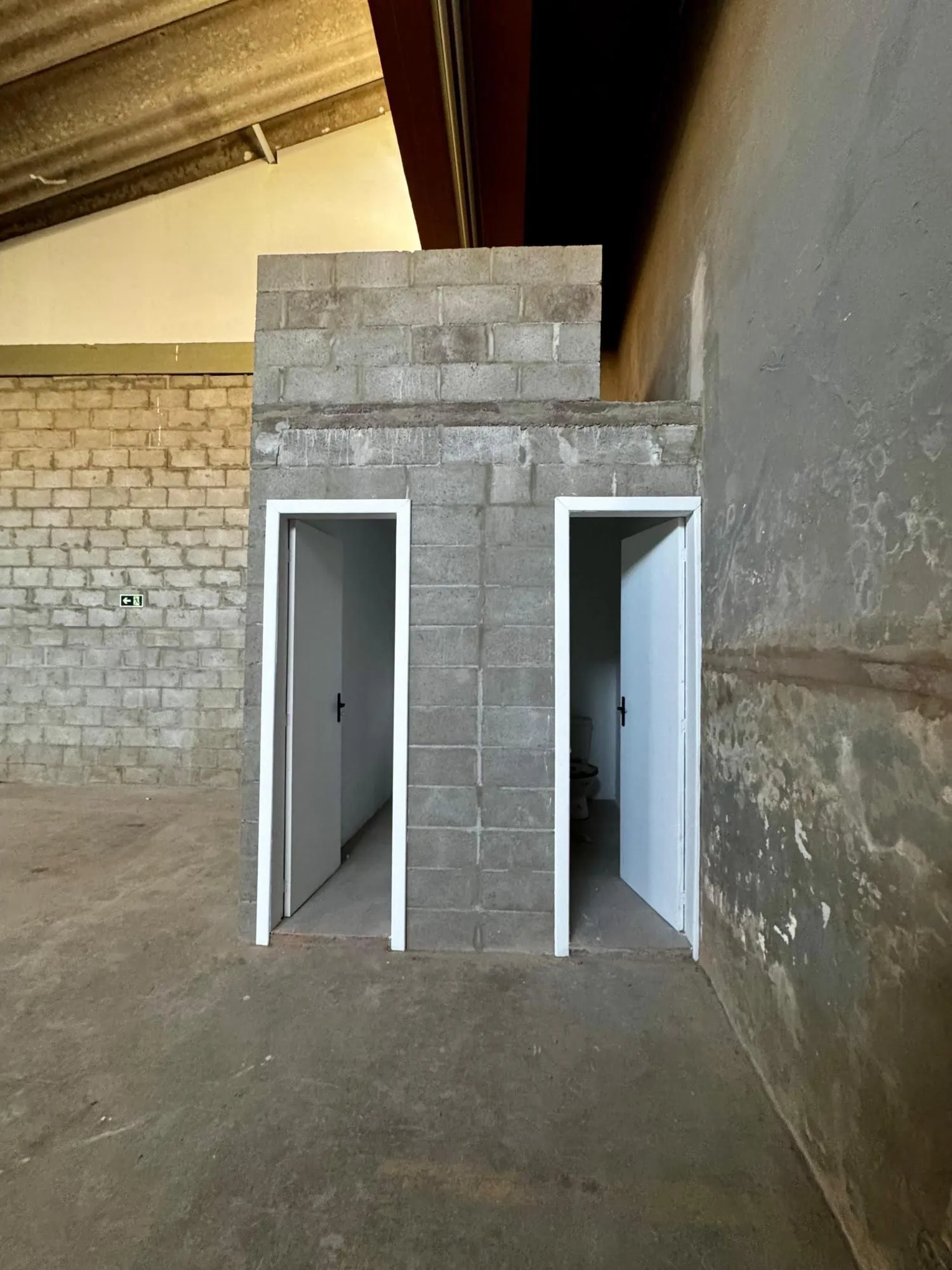 Imagem Predio para Locação/Aluguel - 1470m², 0 dormitórios, Floresta