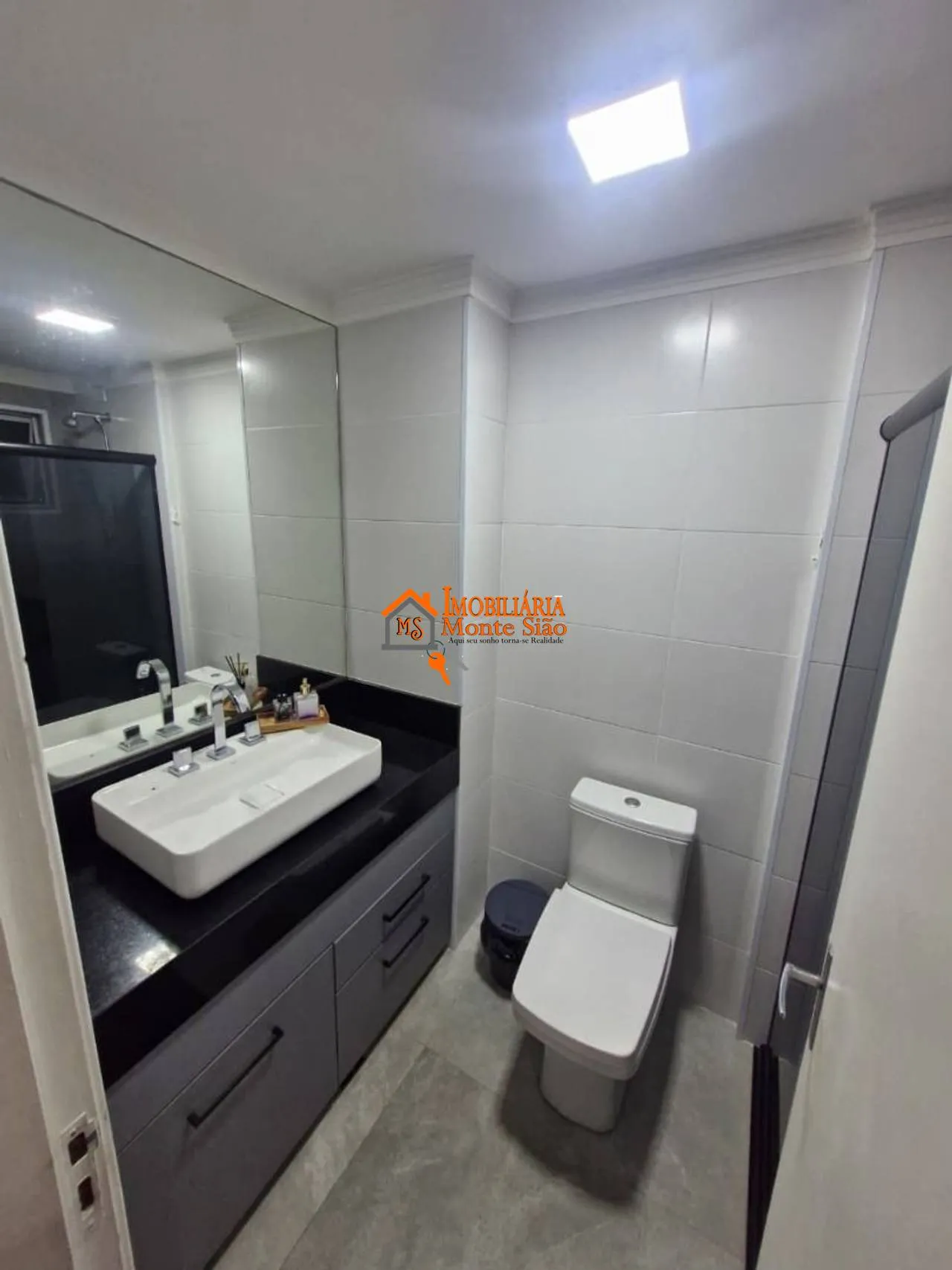 Imagem Apartamento com 2 dormitórios à venda, 65 m² por R$ 365.000,00 - Cocaia - Guarulhos/SP