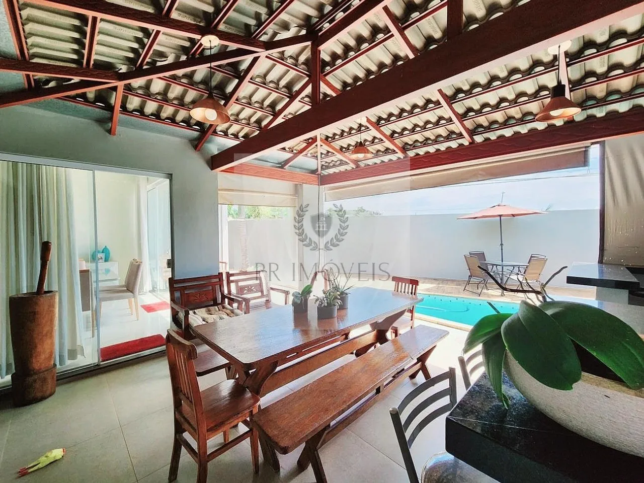 Foto do imóvel Imperdível Casa à Venda em Araraquara-SP, Altos do Jaraguá 4 Quartos, 2 Suítes, 2 Salas, 4 Banheiros, 2 Vagas, 233,16m²
