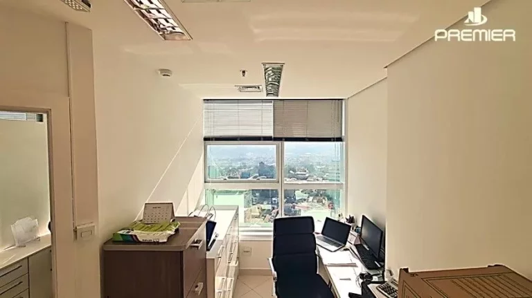 Imagem LINDA SALA COMERCIAL COMPLETA A VENDA NO CONDOMÍNIO GOLDEN OFFICE - CHÁCARA URBANA NO CENTRO JUNDIAÍ