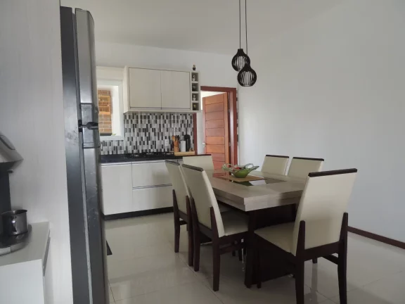 Imagem Casa de Alto Padrão à Venda no Bairro Areias de Palhocinha em Garopaba-SC