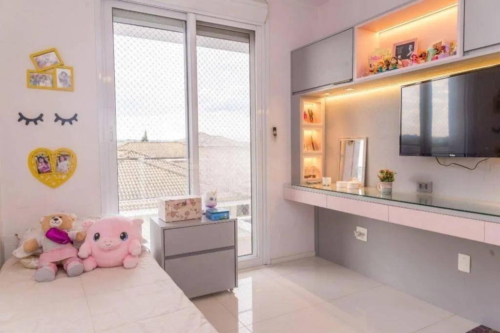 Imagem Sofisticação e conforto em casa de alto padrão no Condomínio Ibiti Royal Park