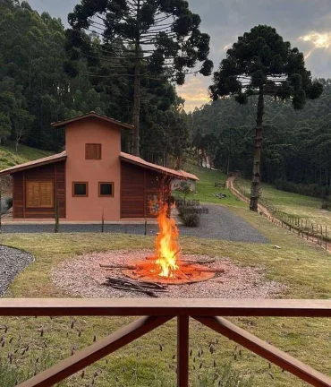 Imagem Sítio com 5 dormitórios à venda, 126000 m² por R$ 2.750.000,00 - Bom Jardim - Camanducaia/MG