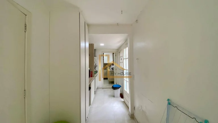 Imagem Casa com 5 dormitórios sendo 2 suítes à venda, 220 m² por R$ 990.000 - Golfe - Teresópolis/RJ