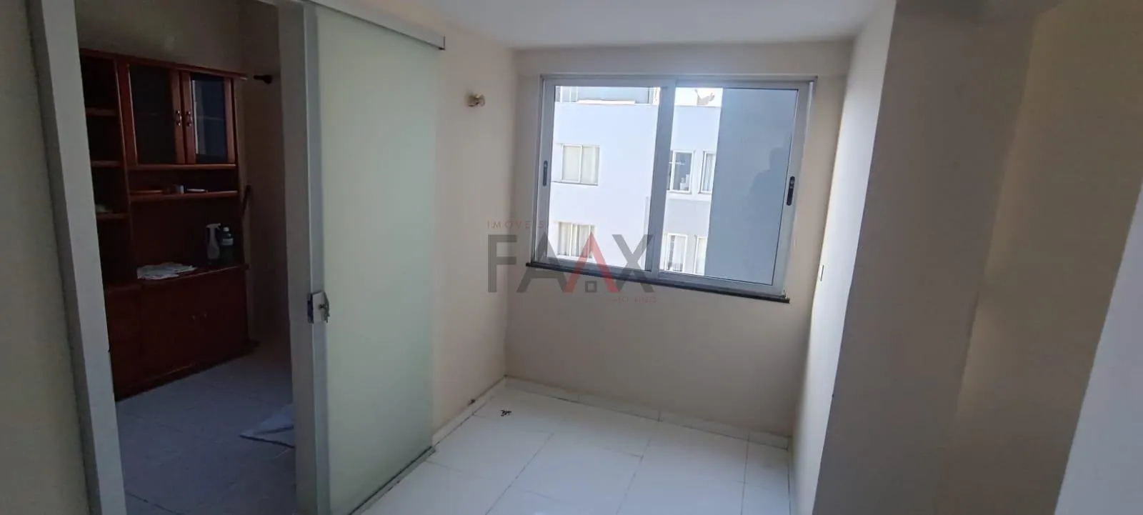 Imagem Apartamento Amplo de 144m² com 3 Quartos à Venda no Edifício Mãe Cinda