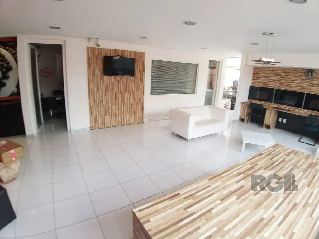 Imagem Casa comercial com 12 dormitórios no bairro Teresópolis