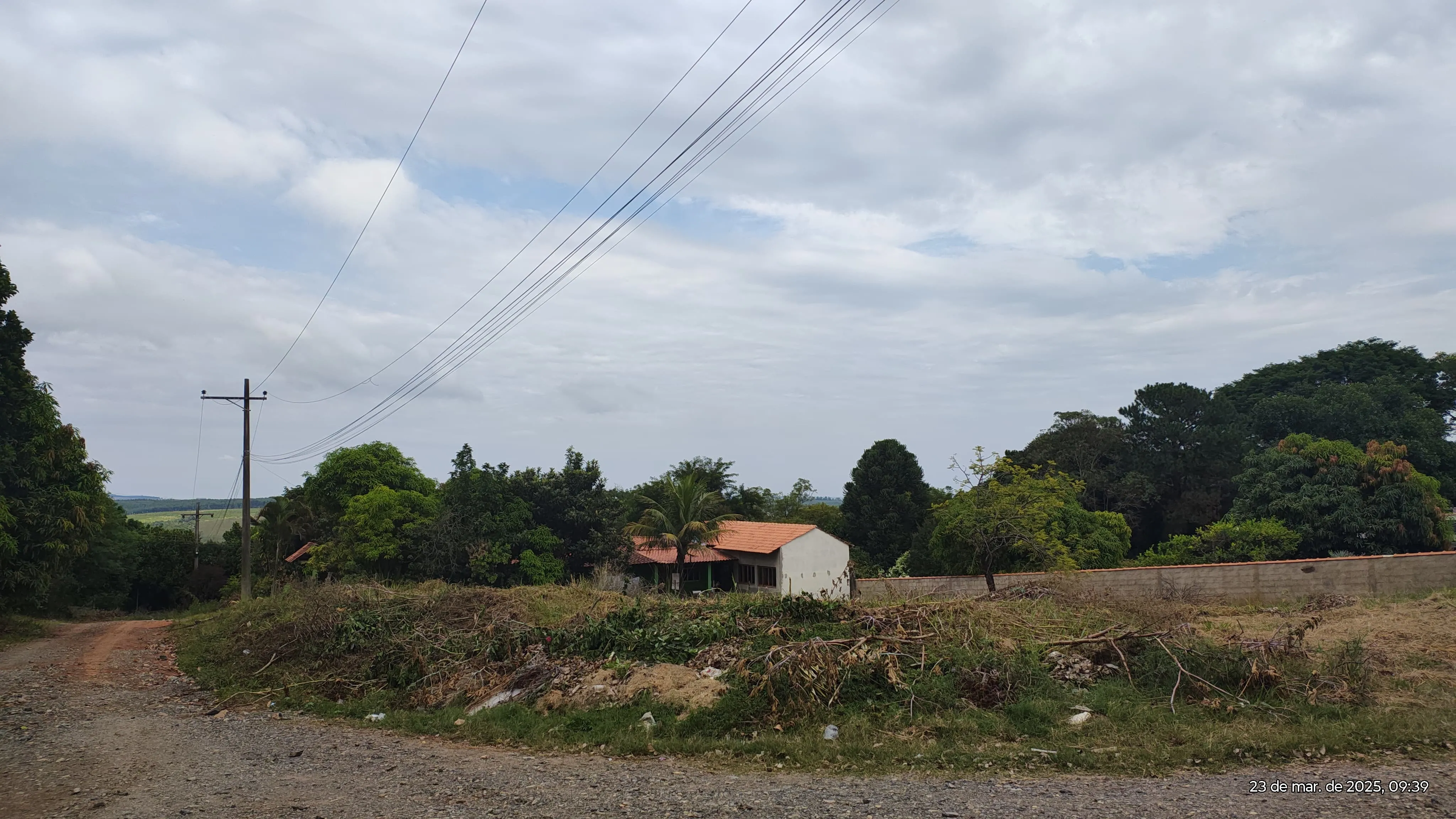 Imagem Terreno para Chácara no Condomínio Arco Íris ? Plano, de Esquina e Ótima Localização