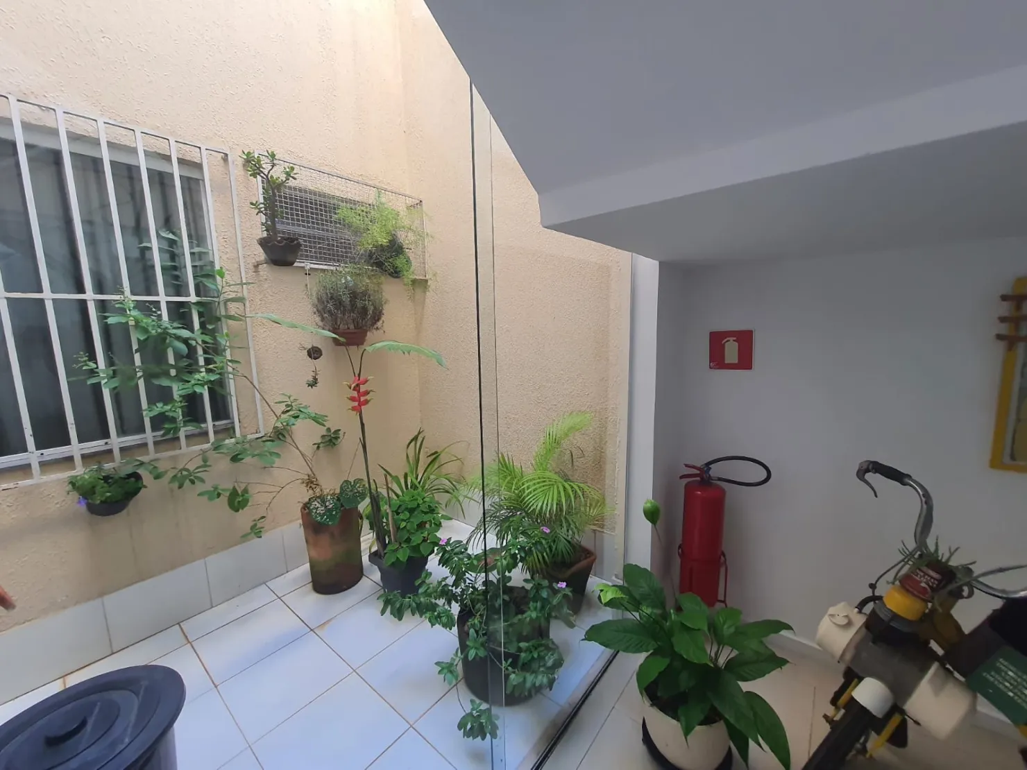 Imagem Comercial para Locação 30M², Centro, Taubaté - SP | sala comercia centro