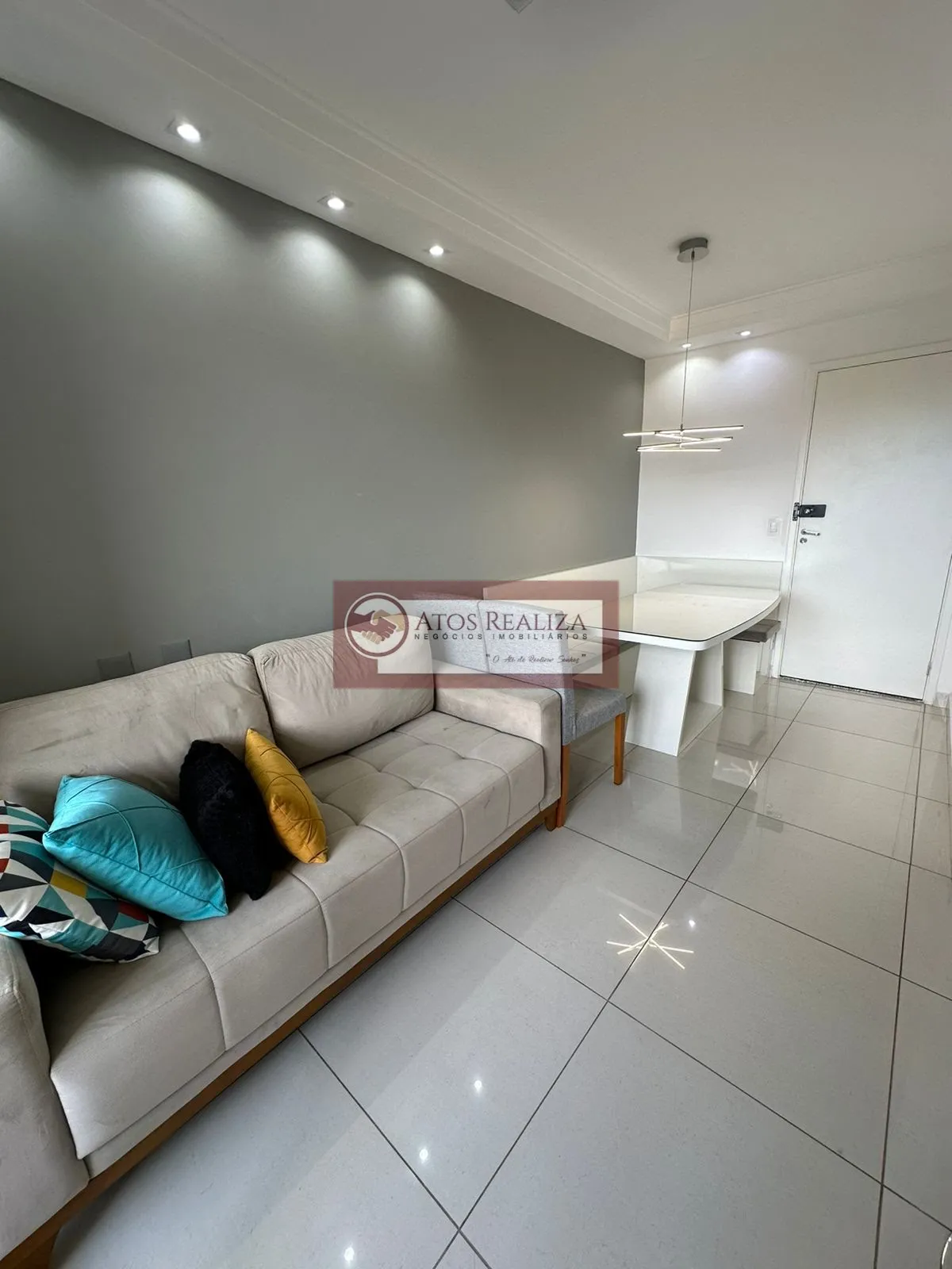 Imagem Vendo Oportunidade em Jabaquara. Apartamento 54m2, com 2 Dormitorios, 1 Suíte, 2 sala, sacada, Piscina, 1 vaga de garagem, R$: 485.000 Valor de oportunidade.