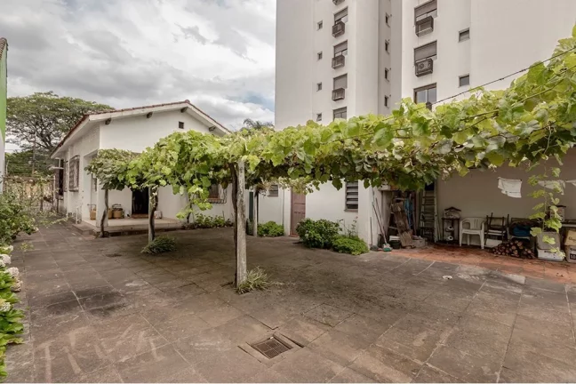 Imagem Terreno/Lote Residencial para venda no bairro Menino Deus em Porto Alegre