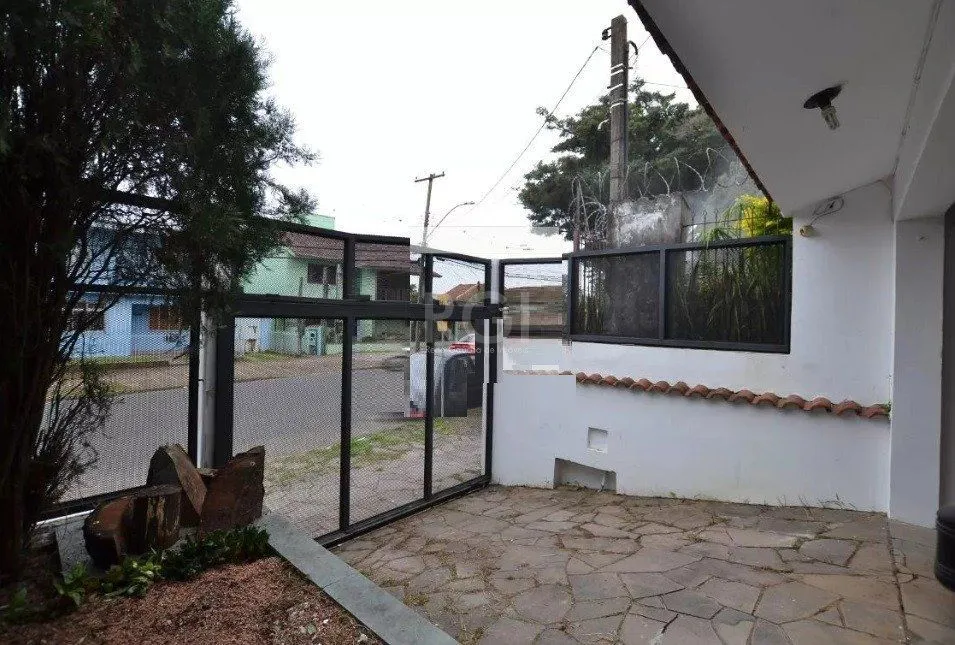 Imagem Casa para Venda - 267m², 4 dormitórios, sendo 1 suites, 2 vagas - Tristeza