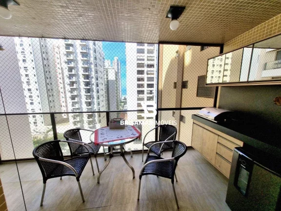 Imagem PITANGUEIRAS- DUAS QUADRAS DA PRAIA , TOTALMENTE REFORMADO E DECORADO, 02 VAGAS DE GARAGEM NO PRÉDIO.