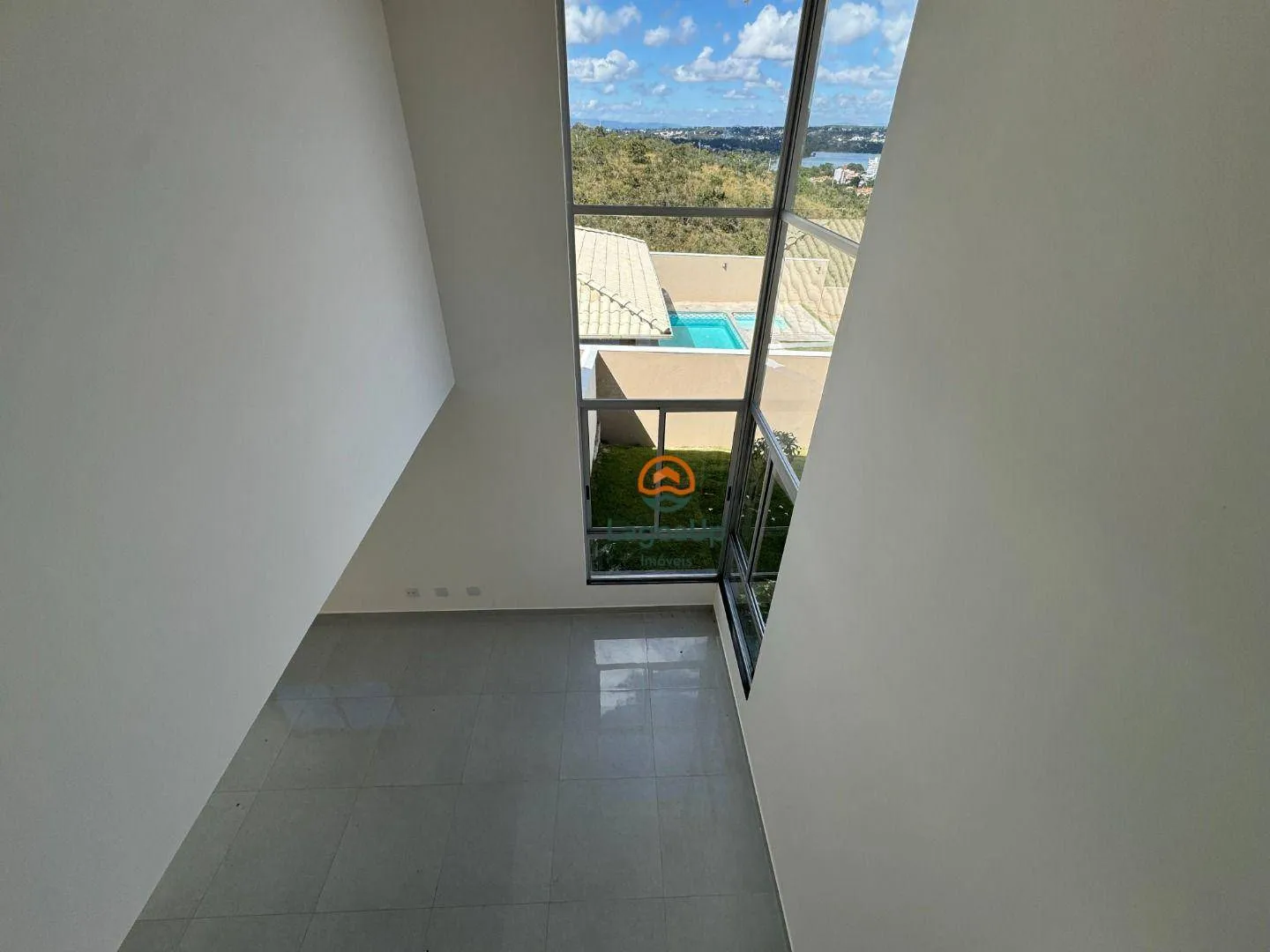 Imagem Casa com 4 dormitórios à venda, 186 m² por R$ 1.300.000 - Condomínio Quintas do Altíssimo - Lagoa Santa/MG