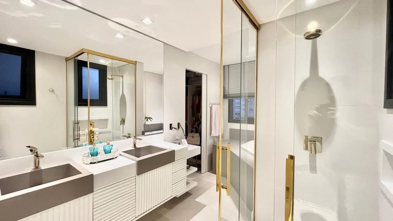 Imagem Apartamento à venda em Torres, Praia Grande, com 4 quartos, 215m2
