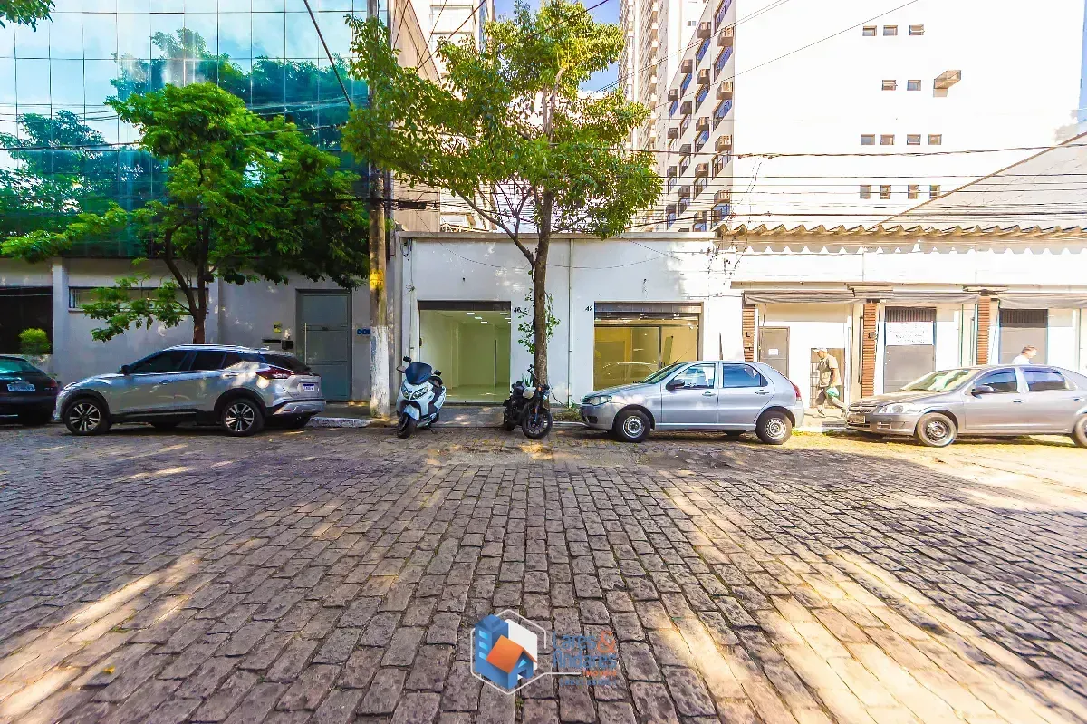 Imagem Loja de rua para venda e locação em Vila Cordeiro, 100m²