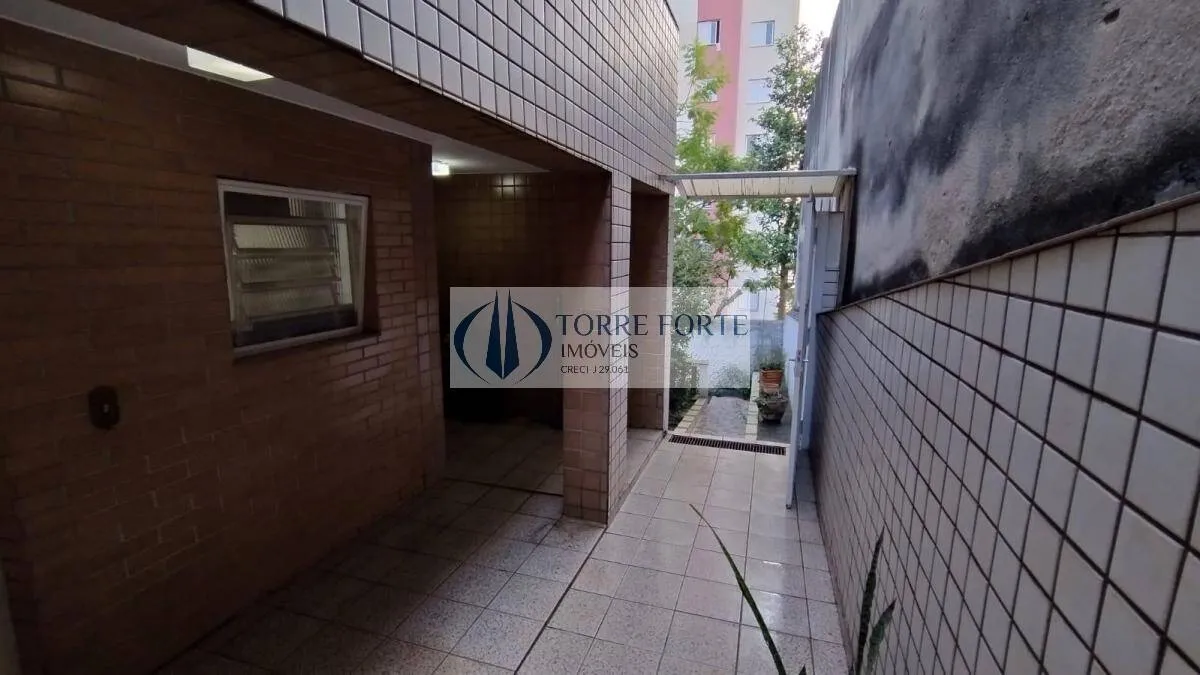 Imagem Casa sobrado de 320m², com 3 dormitórios, ao lado do Metrô Penha