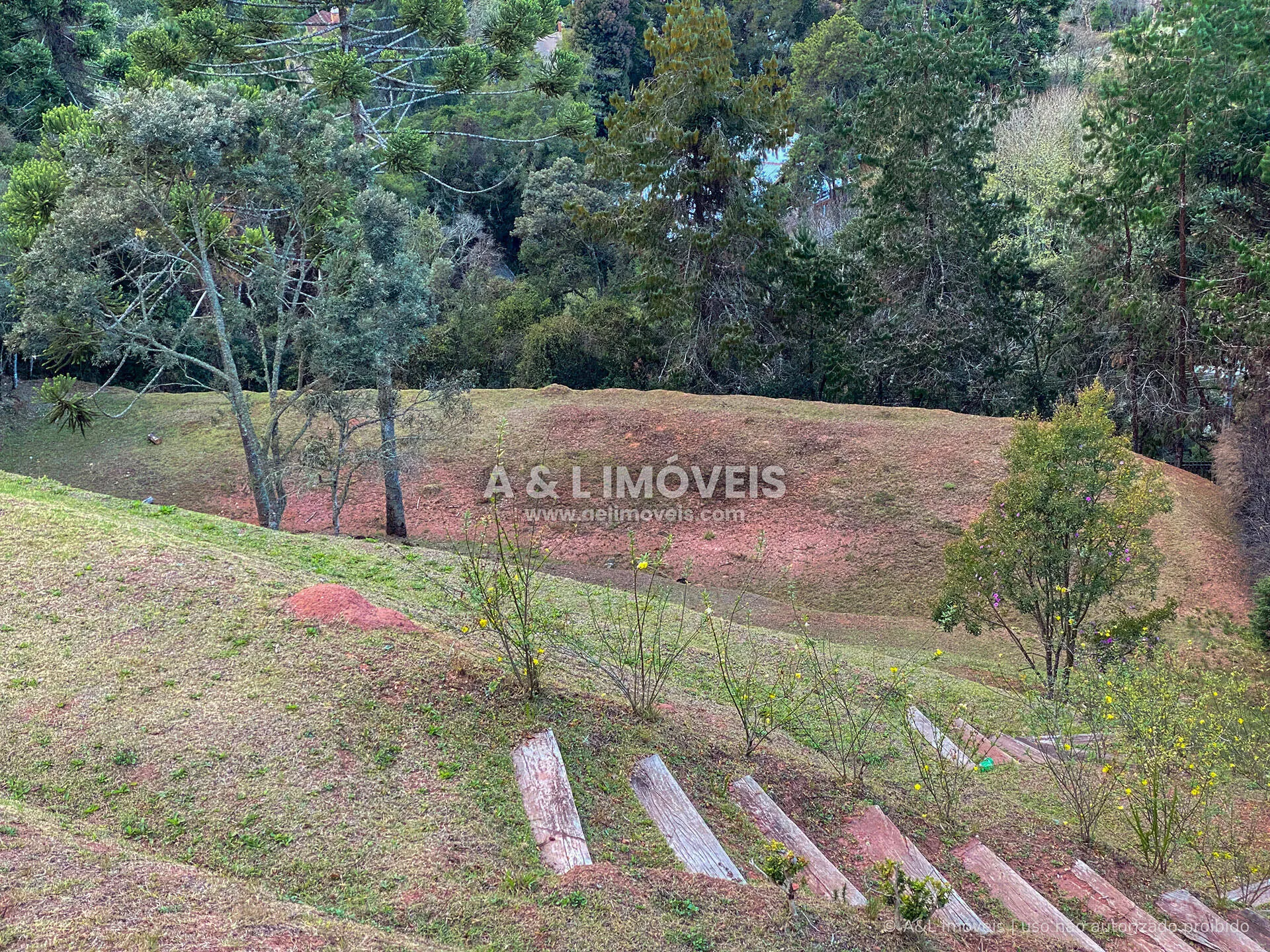 Imagem Terreno em Campos do Jordão | Capivari, 6.111 m² e Vista Panorâmica