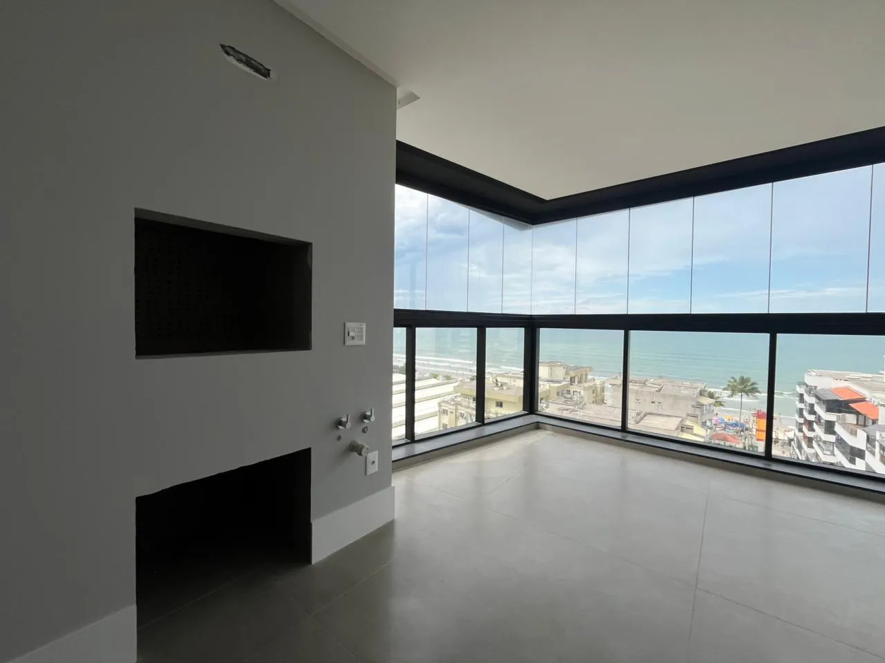 Imagem Apartamento com vista para o mar à venda com 200m2 por R$ 4.700.000,00