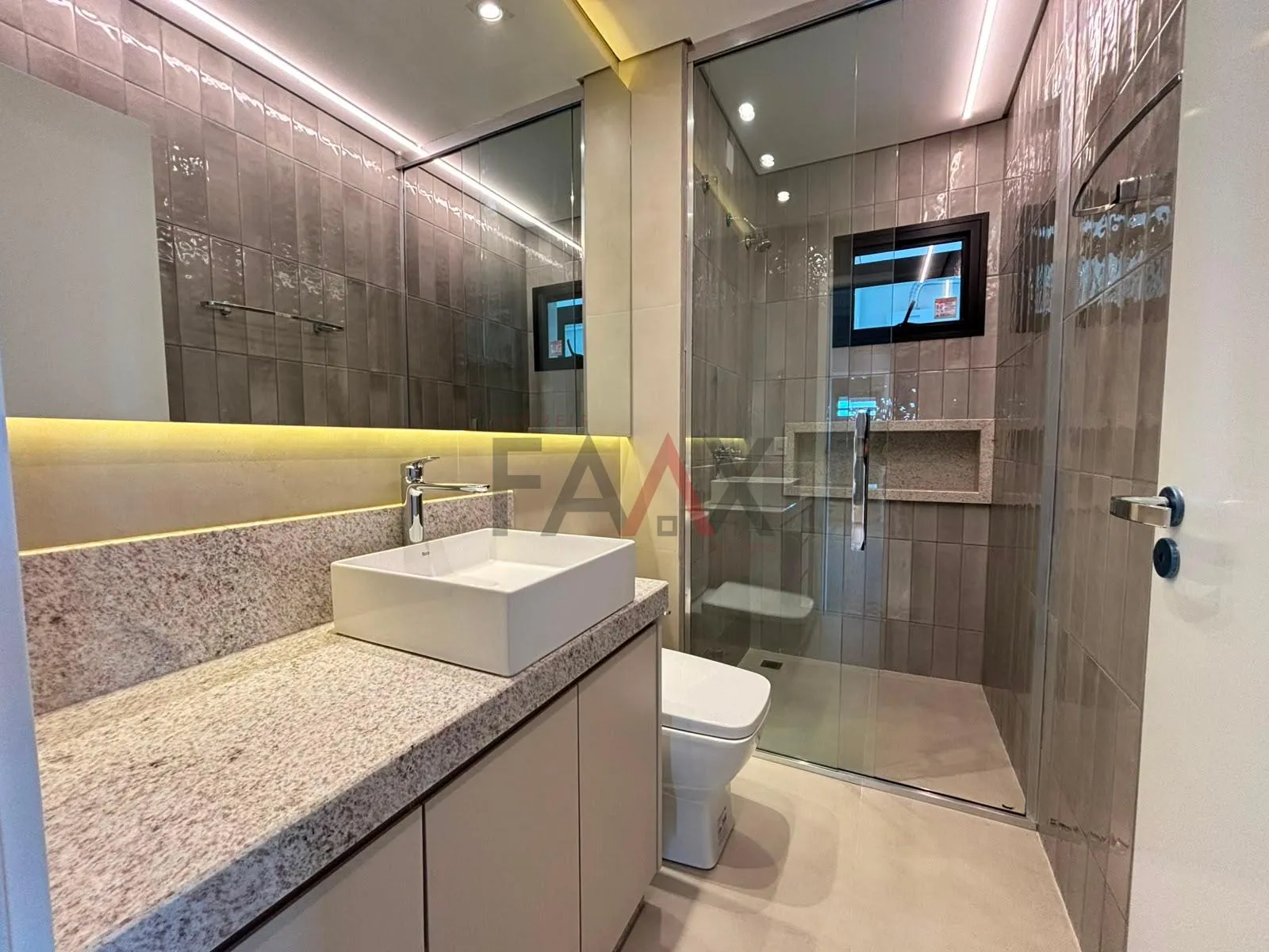 Imagem Apartamento com 3 dormitórios para locação, BATEL, GUARAPUAVA - PR