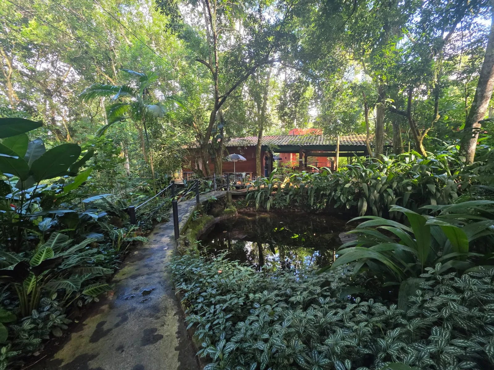 Imagem Charmosa Casa em condomínio no Park Imperial em Caraguatatuba
