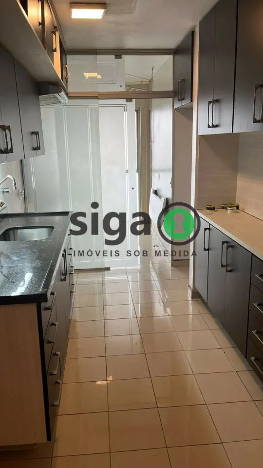 Imagem Apartamento com 3 dormitórios e 2 vagas no Edifício Coronet I e II.
